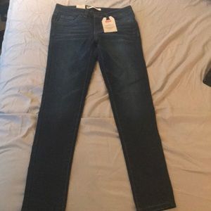Super skinny Levi girls jean